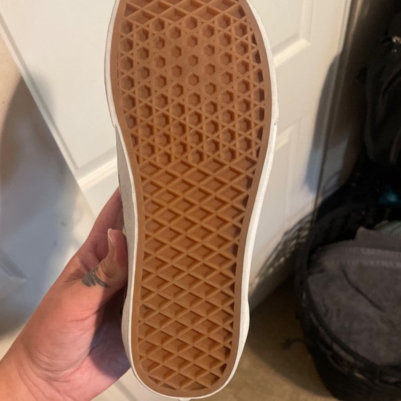 Vans - Picture 4 of 4